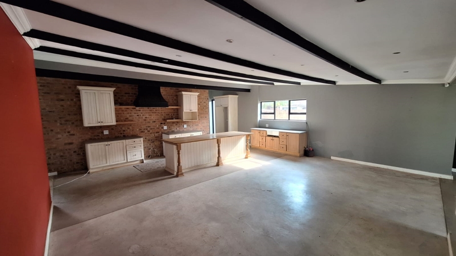 5 Bedroom Property for Sale in Montana Park Gauteng