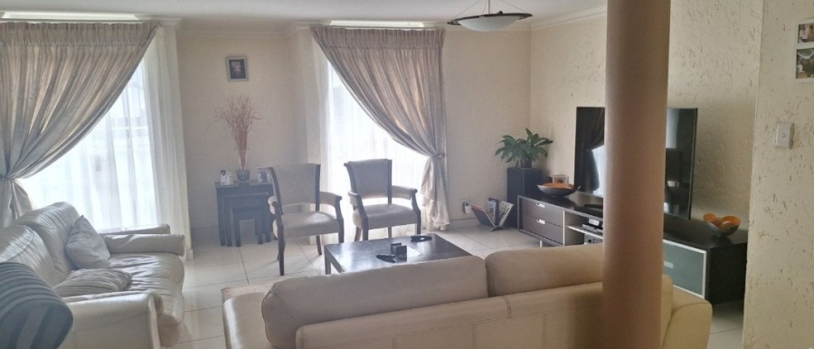 3 Bedroom Property for Sale in Oakdene Gauteng