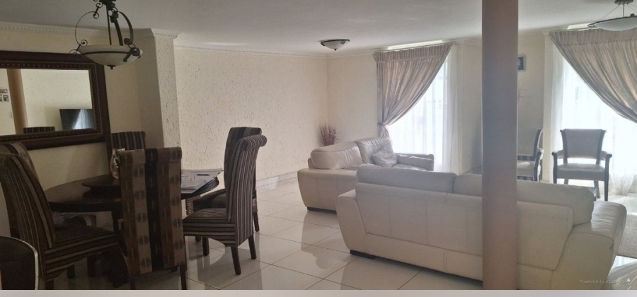 3 Bedroom Property for Sale in Oakdene Gauteng