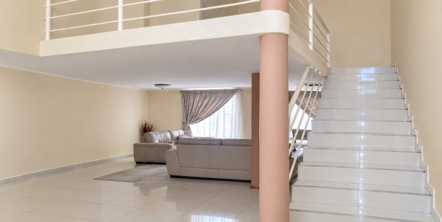 3 Bedroom Property for Sale in Oakdene Gauteng