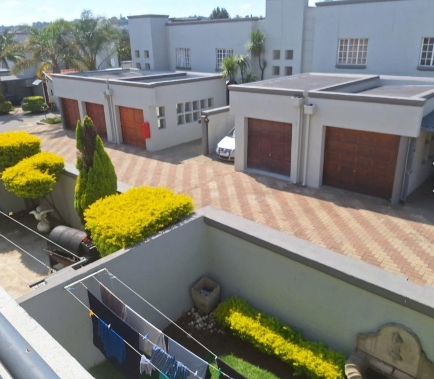 3 Bedroom Property for Sale in Oakdene Gauteng