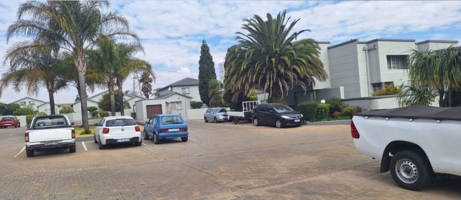 3 Bedroom Property for Sale in Oakdene Gauteng