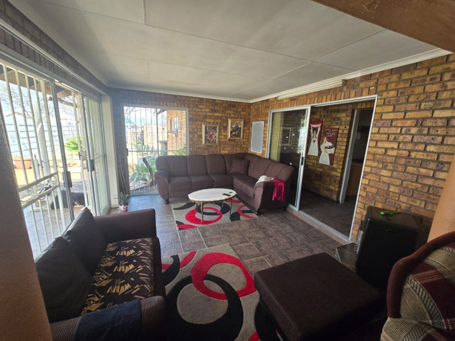 2 Bedroom Property for Sale in Ferryvale Gauteng