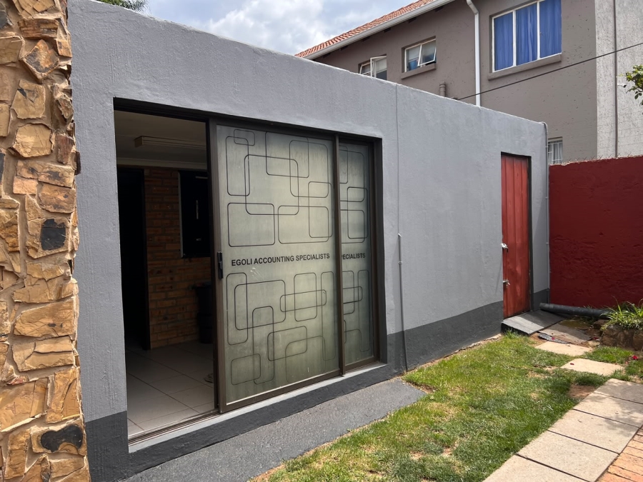 3 Bedroom Property for Sale in Brackendowns Gauteng