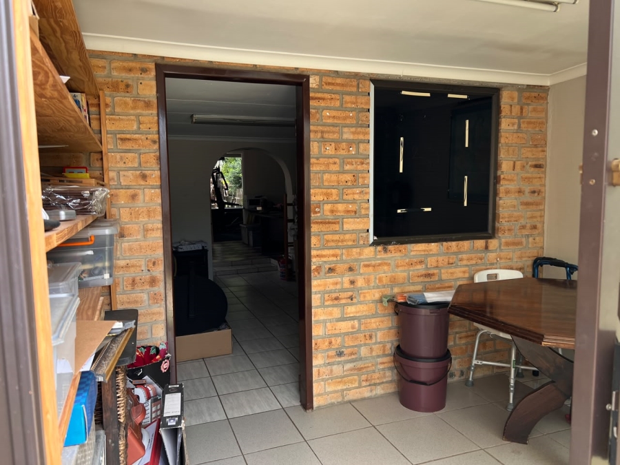 3 Bedroom Property for Sale in Brackendowns Gauteng