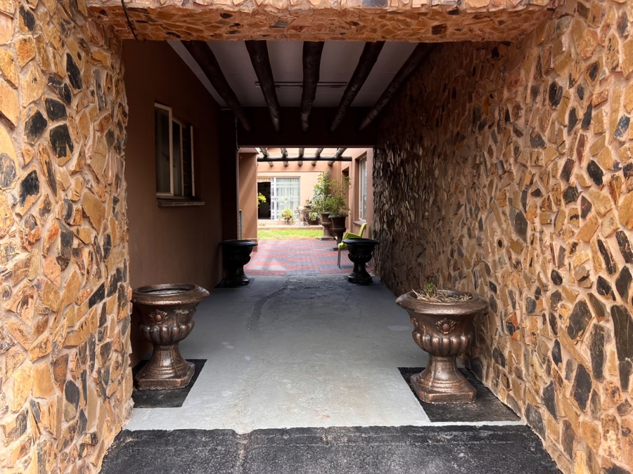 3 Bedroom Property for Sale in Brackendowns Gauteng