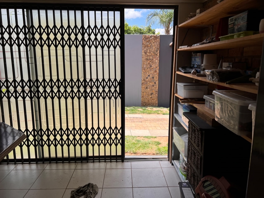 3 Bedroom Property for Sale in Brackendowns Gauteng