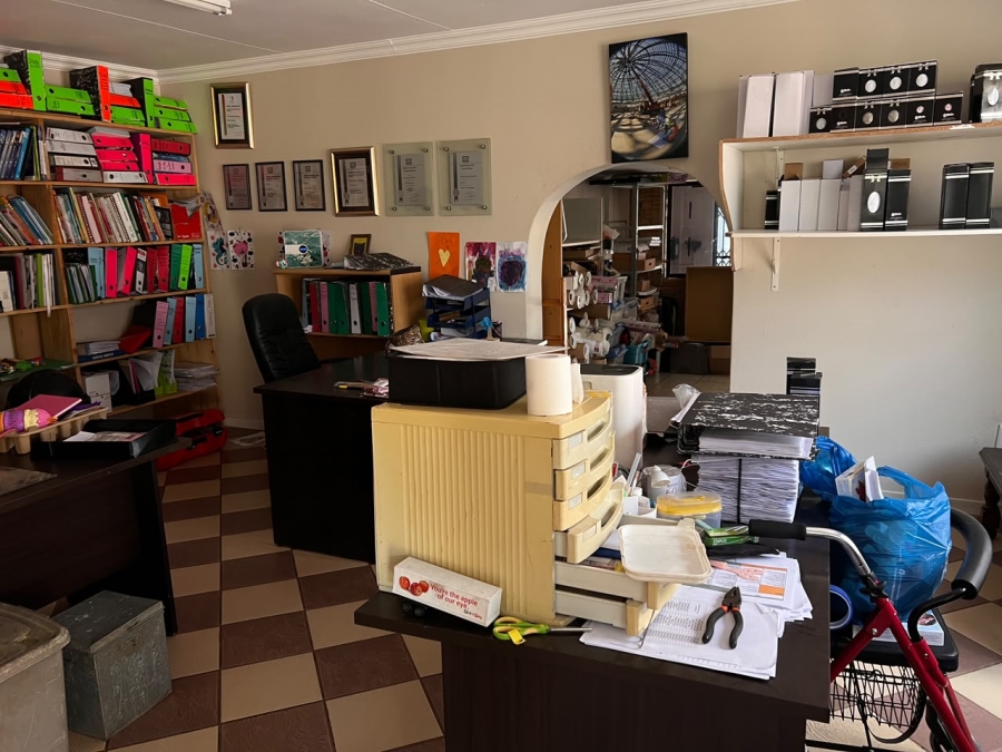 3 Bedroom Property for Sale in Brackendowns Gauteng