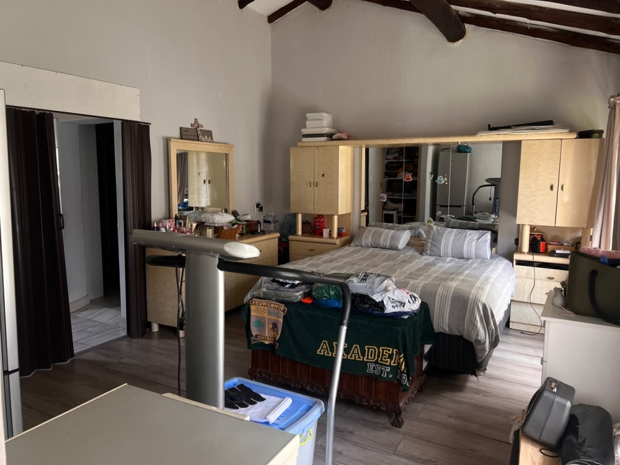 3 Bedroom Property for Sale in Brackendowns Gauteng