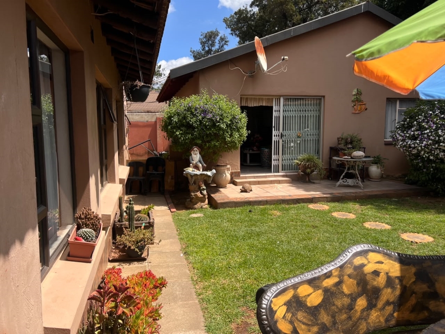 3 Bedroom Property for Sale in Brackendowns Gauteng