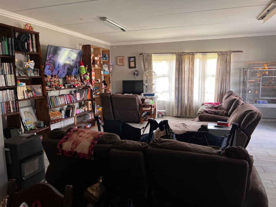 3 Bedroom Property for Sale in Brackendowns Gauteng
