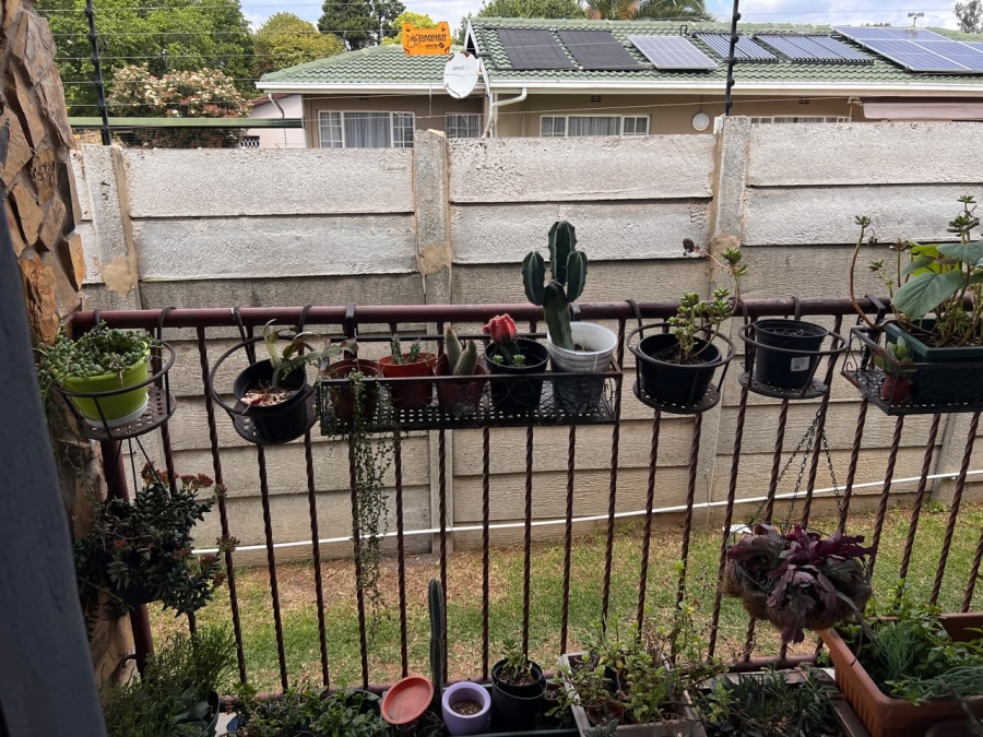 3 Bedroom Property for Sale in Brackendowns Gauteng