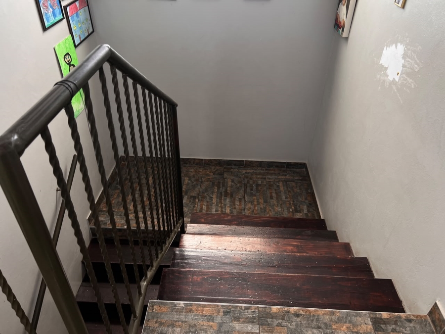 3 Bedroom Property for Sale in Brackendowns Gauteng