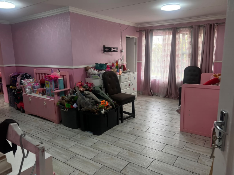 3 Bedroom Property for Sale in Brackendowns Gauteng