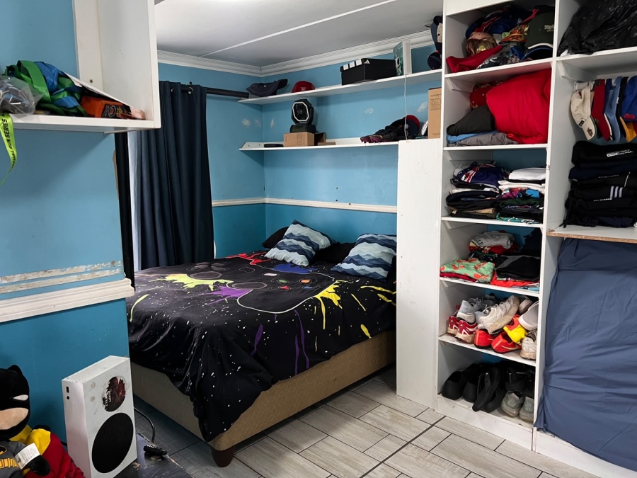 3 Bedroom Property for Sale in Brackendowns Gauteng