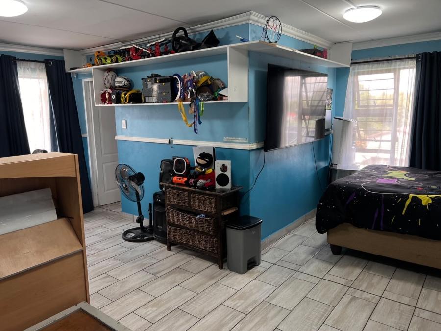 3 Bedroom Property for Sale in Brackendowns Gauteng