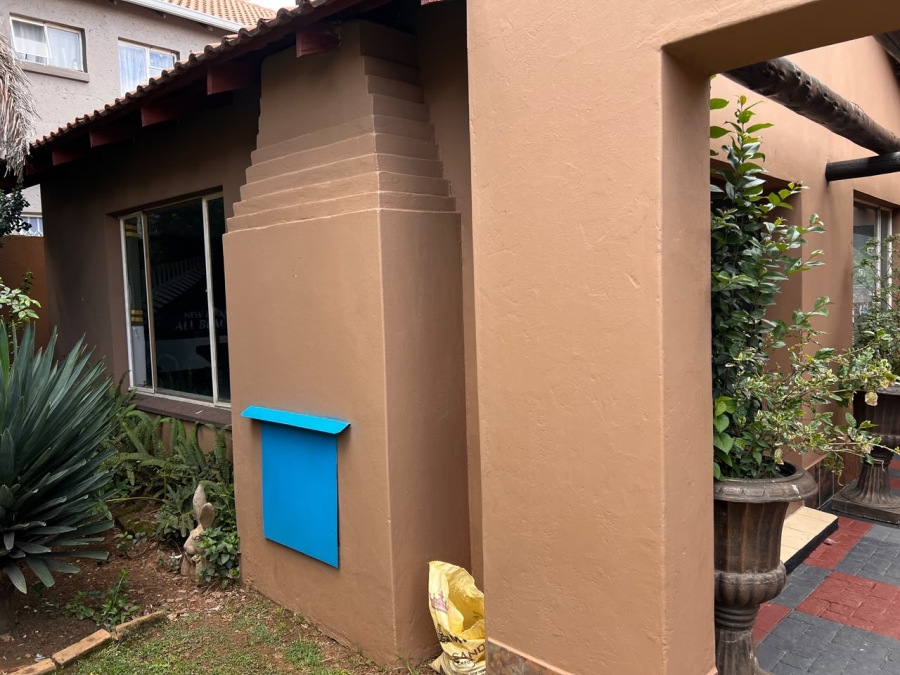 3 Bedroom Property for Sale in Brackendowns Gauteng