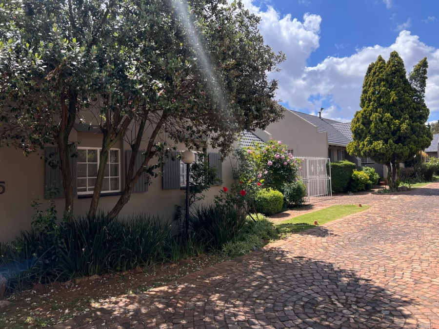2 Bedroom Property for Sale in Albertsdal Gauteng