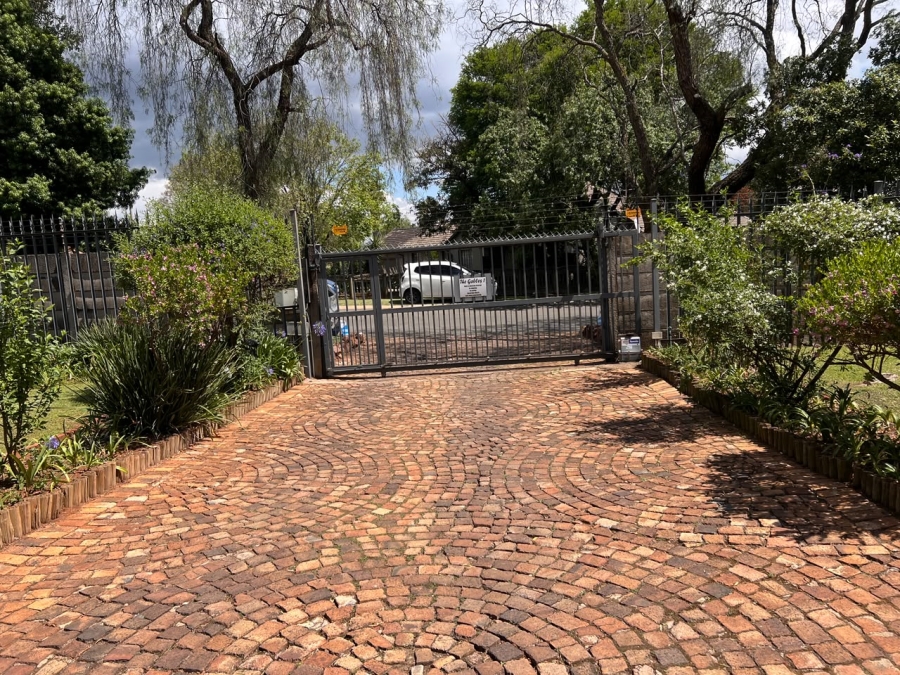 2 Bedroom Property for Sale in Albertsdal Gauteng