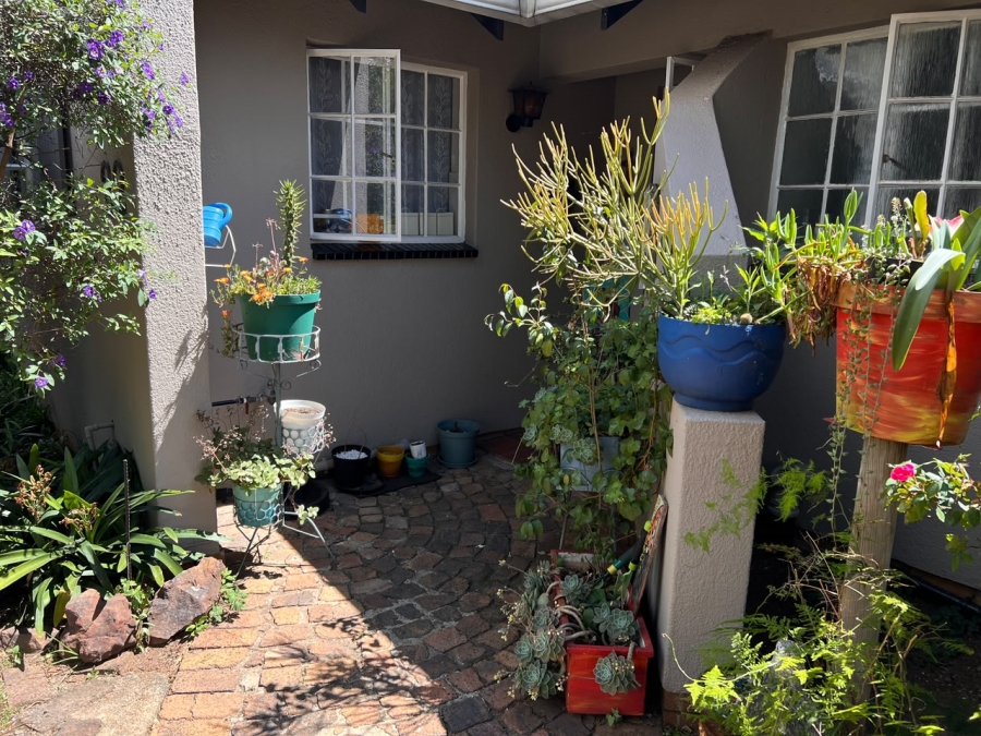 2 Bedroom Property for Sale in Albertsdal Gauteng
