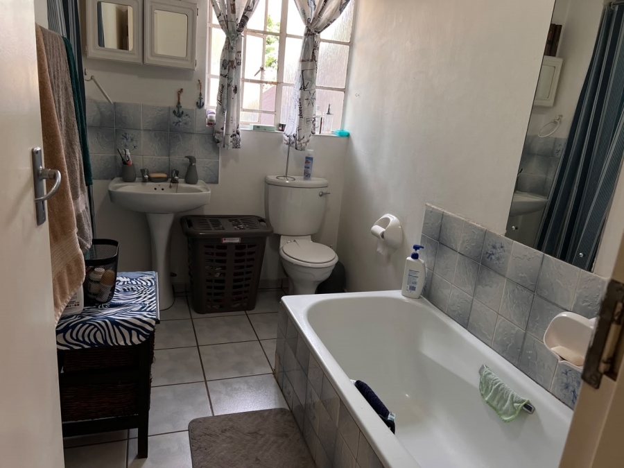 2 Bedroom Property for Sale in Albertsdal Gauteng