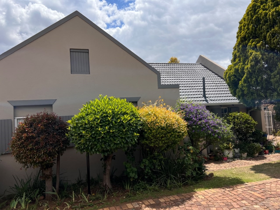 2 Bedroom Property for Sale in Albertsdal Gauteng