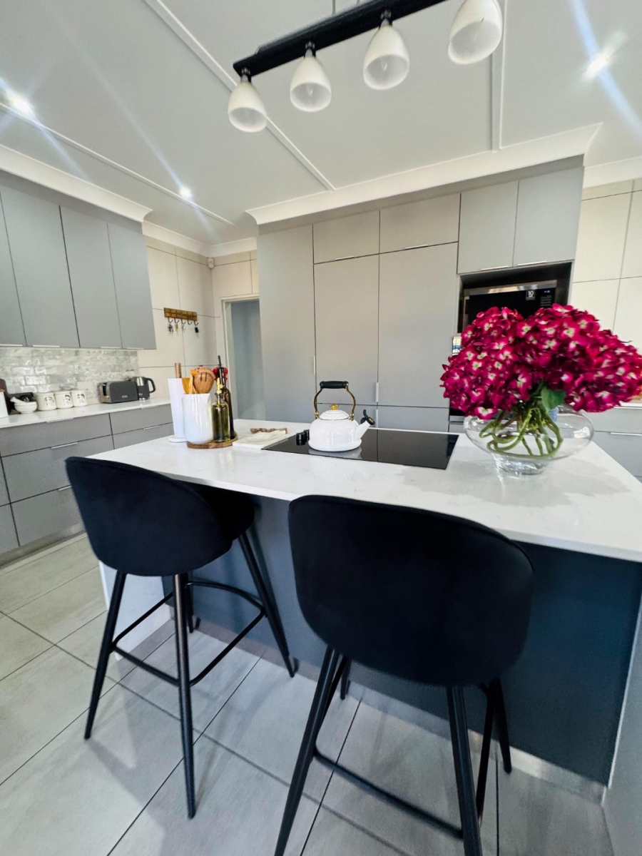 4 Bedroom Property for Sale in Risiville Gauteng