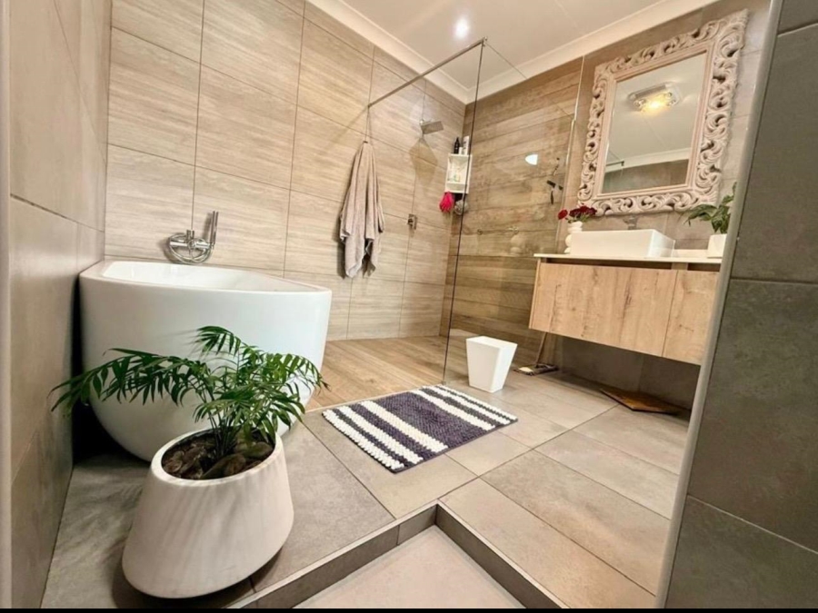 4 Bedroom Property for Sale in Risiville Gauteng