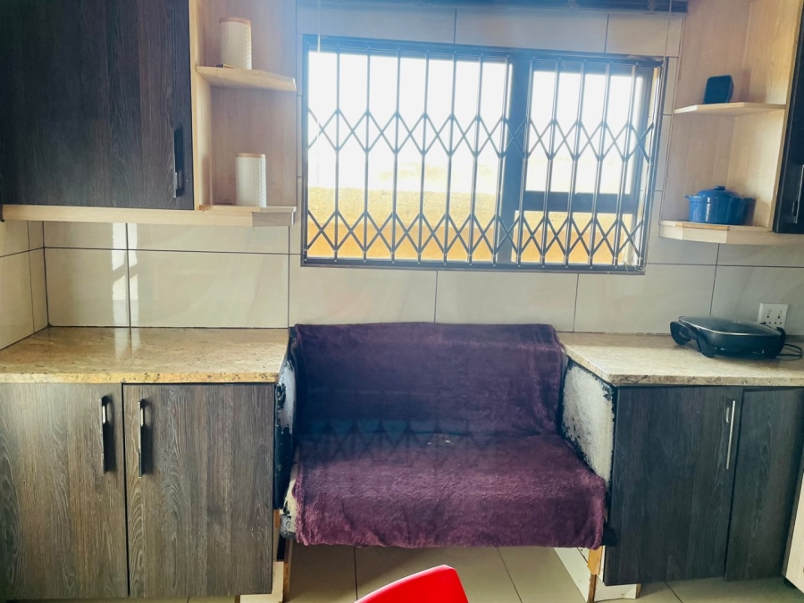 3 Bedroom Property for Sale in Lakeside Gauteng