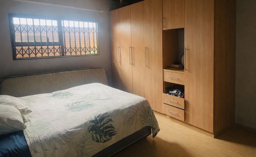 3 Bedroom Property for Sale in Lakeside Gauteng