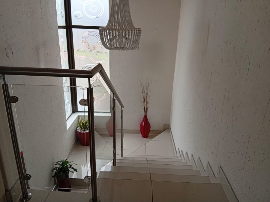 4 Bedroom Property for Sale in Helderwyk Gauteng