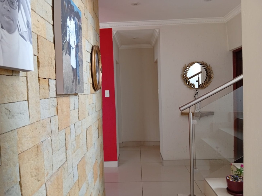 4 Bedroom Property for Sale in Helderwyk Gauteng