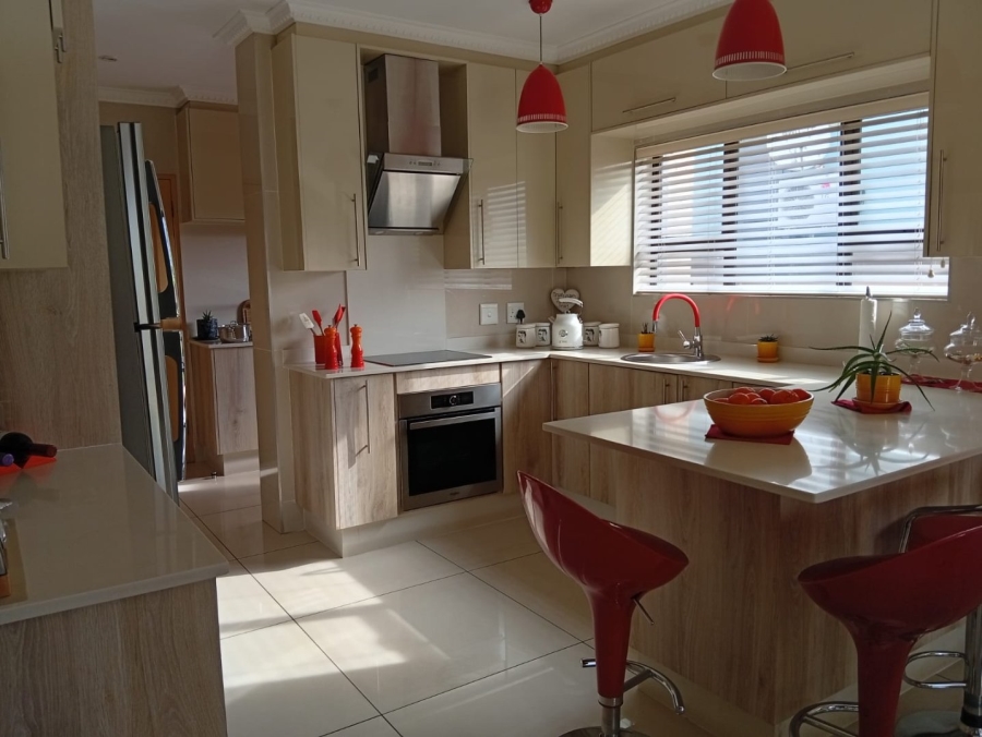 4 Bedroom Property for Sale in Helderwyk Gauteng