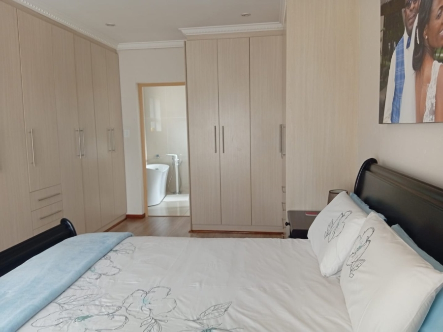 4 Bedroom Property for Sale in Helderwyk Gauteng