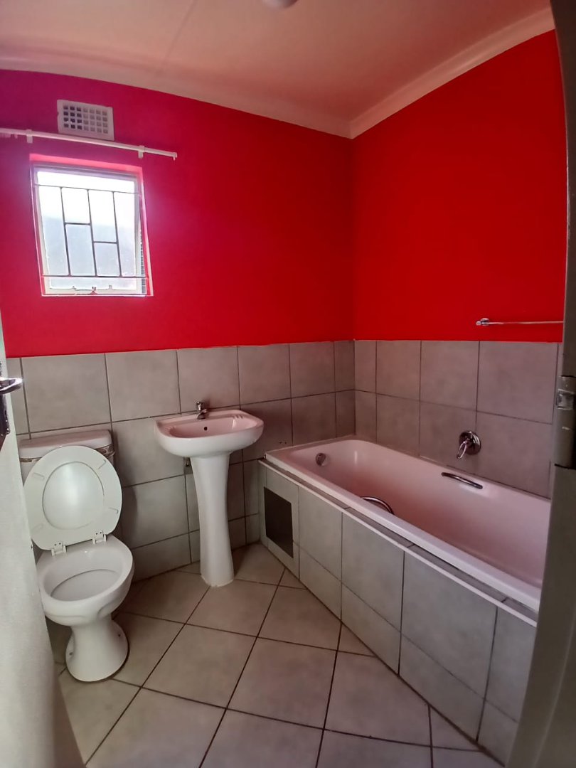 3 Bedroom Property for Sale in Lotus Gardens Gauteng