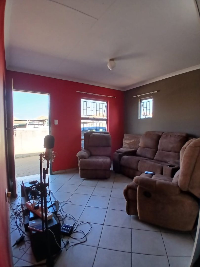 3 Bedroom Property for Sale in Lotus Gardens Gauteng