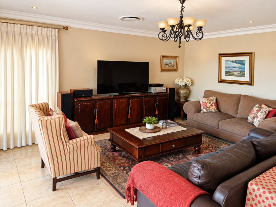 5 Bedroom Property for Sale in Waterkloof Ridge Gauteng