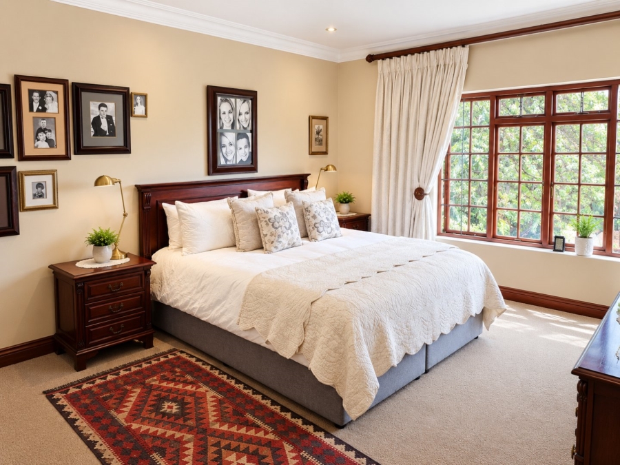5 Bedroom Property for Sale in Waterkloof Ridge Gauteng