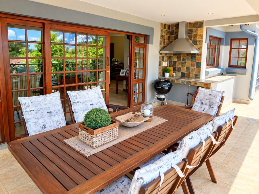 5 Bedroom Property for Sale in Waterkloof Ridge Gauteng