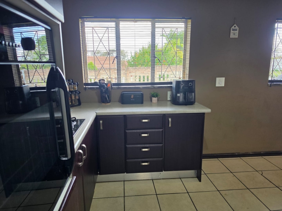 3 Bedroom Property for Sale in Woodmere Gauteng