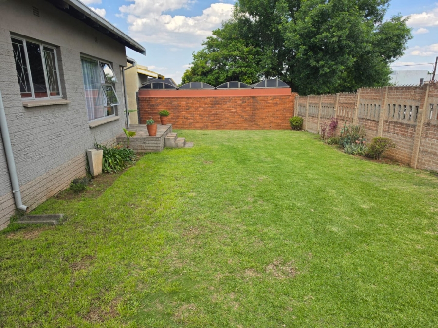 3 Bedroom Property for Sale in Woodmere Gauteng