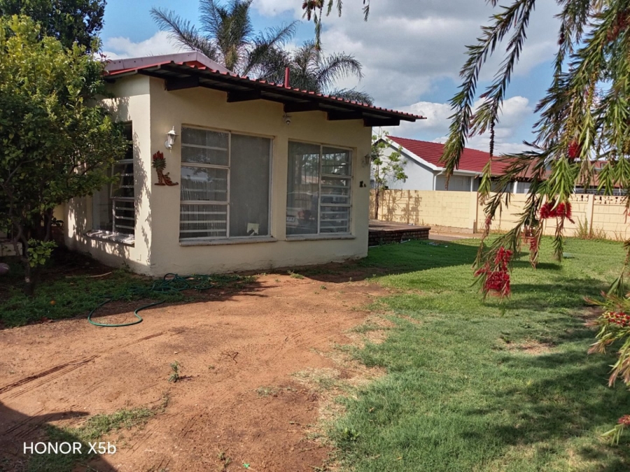 To Let 3 Bedroom Property for Rent in Van Dyk Park Gauteng