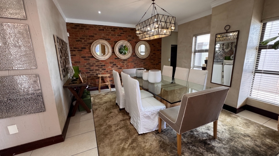 6 Bedroom Property for Sale in Three Rivers East Gauteng