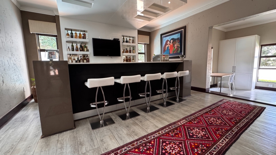 6 Bedroom Property for Sale in Three Rivers East Gauteng
