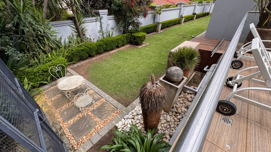 6 Bedroom Property for Sale in Three Rivers East Gauteng