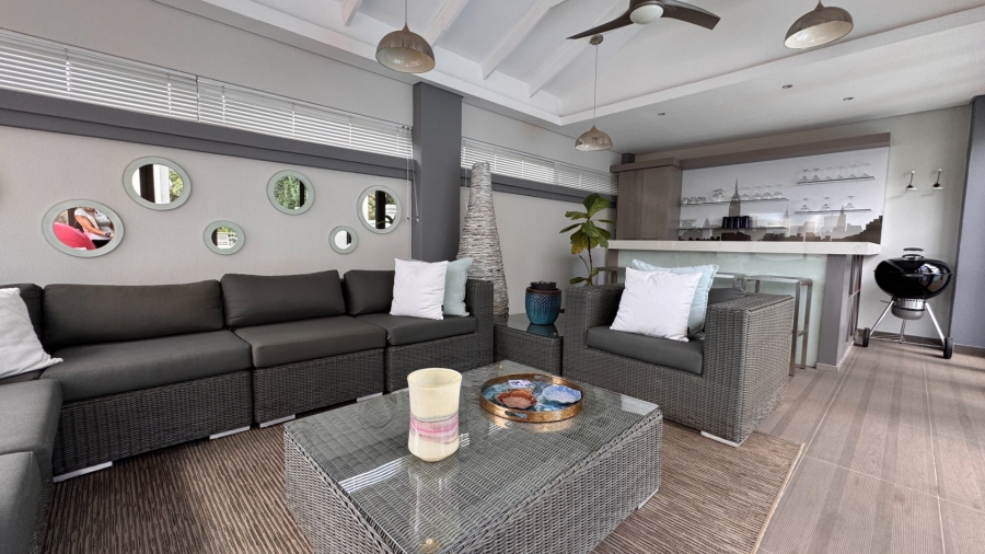 6 Bedroom Property for Sale in Three Rivers East Gauteng
