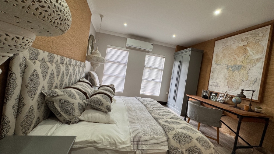 6 Bedroom Property for Sale in Three Rivers East Gauteng