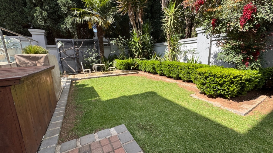 6 Bedroom Property for Sale in Three Rivers East Gauteng