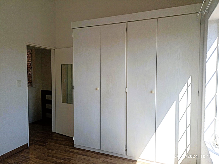 To Let 2 Bedroom Property for Rent in Sonneglans Gauteng