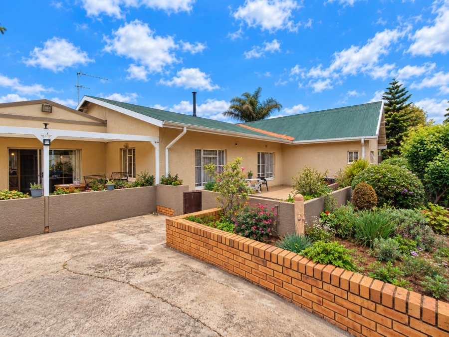 4 Bedroom Property for Sale in Wychwood Gauteng